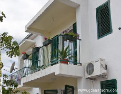 Apartmani Vukcevic, Privatunterkunft im Ort Djenović, Montenegro - Apartmani Vukcevic
