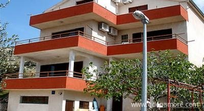Apartmani Bilo, Privatunterkunft im Ort Primošten, Kroatien