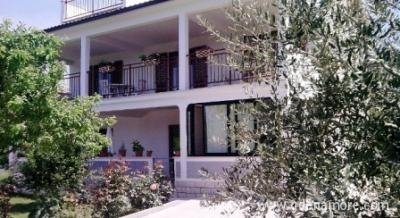 Apartmani ANNA, Privatunterkunft im Ort Poreč, Kroatien