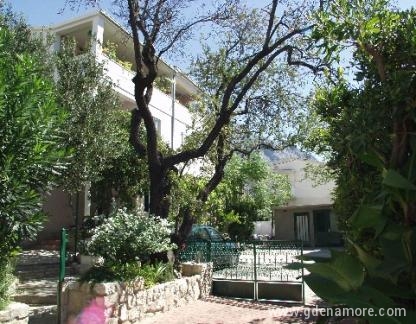 APARTMANI SILVANA , zasebne nastanitve v mestu Makarska, Hrva&scaron;ka