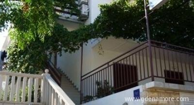 Apartmani Ivanović, Privatunterkunft im Ort Hvar, Kroatien