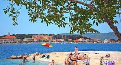 Apartman Madlena, Privatunterkunft im Ort Brodarica, Kroatien