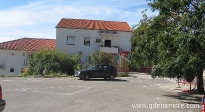 Apartmani & sobe Ćurin, Privatunterkunft im Ort Hvar, Kroatien