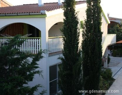 Apartmani Lavanda, Privatunterkunft im Ort Ždrelac, Kroatien