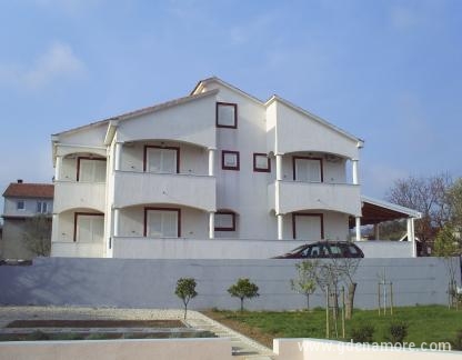 APARTMANI BELLA, privat innkvartering i sted Ugljan, Kroatia