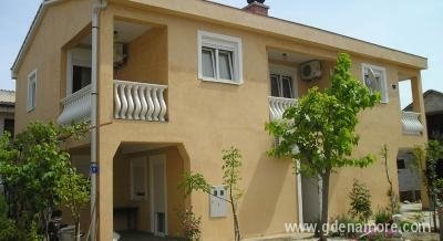 Apartmani Katarina, Privatunterkunft im Ort Vir, Kroatien