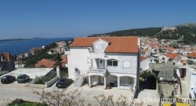 Apartmani Jakić, Privatunterkunft im Ort Hvar, Kroatien