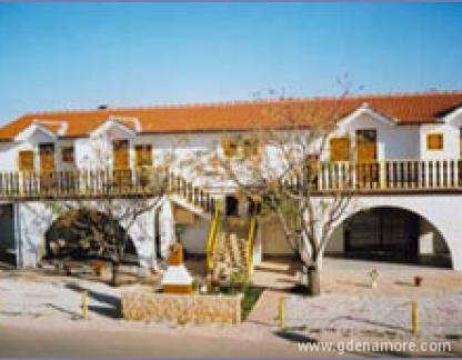 Apartmani Pogačić, alloggi privati a Vir, Croazia - Apartmani
