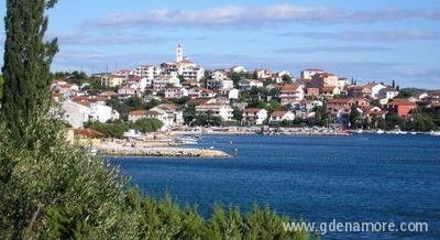 Apartmani Mario, Privatunterkunft im Ort Seget Vranjica, Kroatien