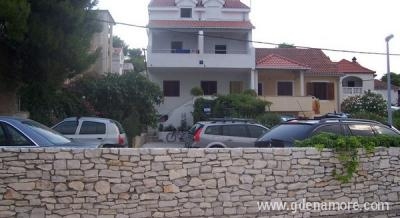 Apartmani Krivaca, Privatunterkunft im Ort Brač Sutivan, Kroatien