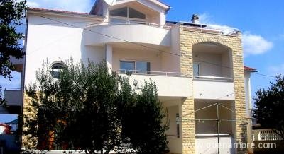 Apartmani Kutenat - Murter, Privatunterkunft im Ort Murter, Kroatien