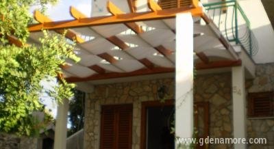 Apartman MIMA, Privatunterkunft im Ort Šolta, Kroatien