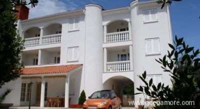 Apartmani Paloma blanca, Privatunterkunft im Ort Medulin, Kroatien