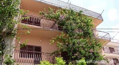 HOUSE JELAŠ, Privatunterkunft im Ort Makarska, Kroatien