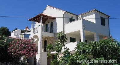Apartmani MATULIĆ IVO, Privatunterkunft im Ort Postira, Kroatien