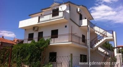 Vila Marija, Privatunterkunft im Ort Pirovac, Kroatien