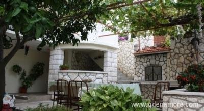 Apartmani HULJIĆ, Privatunterkunft im Ort Hvar, Kroatien